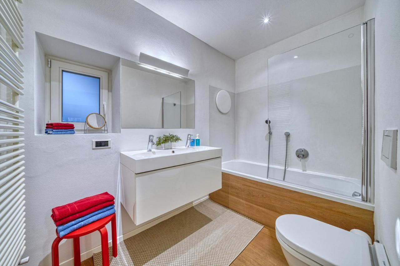 Centrally Located Apartment With Parking Space Caldaro Kültér fotó