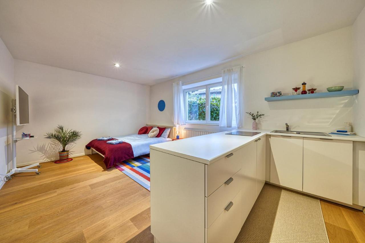 Centrally Located Apartment With Parking Space Caldaro Kültér fotó